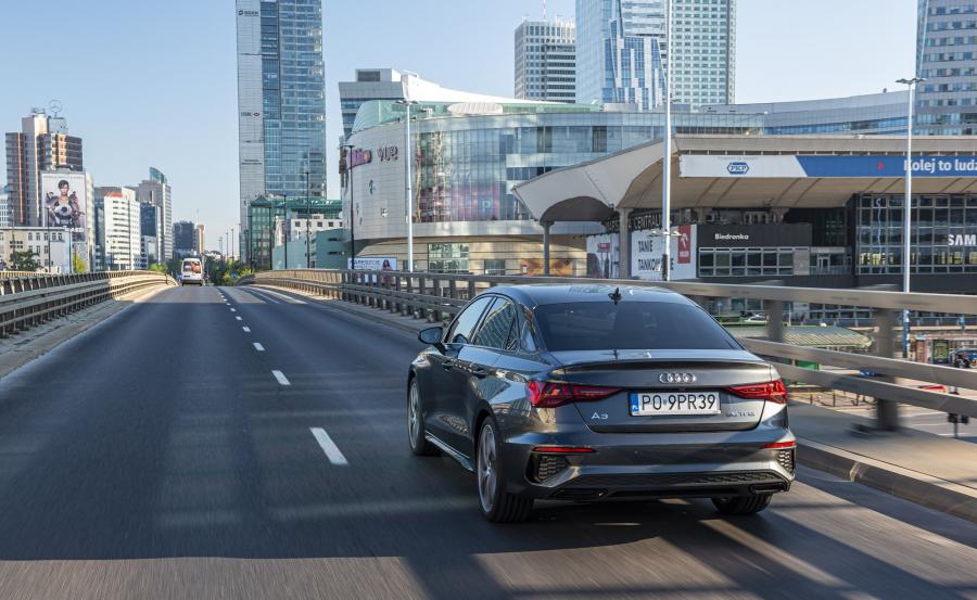  Audi A3 Sedan 35 TFSI S-Line 2020 года  (WW) (фото 28 из 40)
